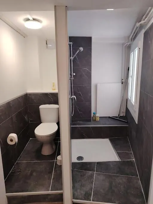 Apppartement Dans Maison Avec Terrasse Plein Sud , Netflix, Parking Et Fibre Cervens 0*,  France